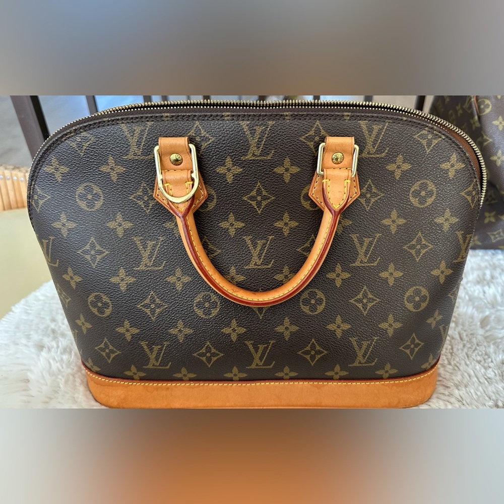 Louis Vuitton Vintage Monogram Alma PM